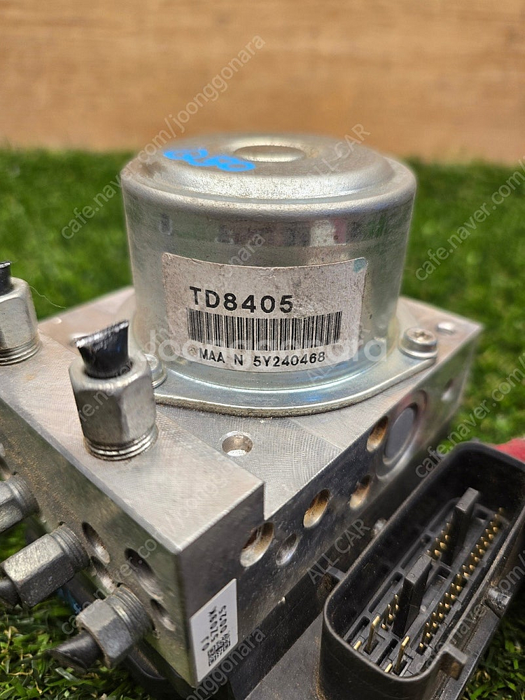 인피니티 Q50 하이브리드 ABS모듈 20만원--2